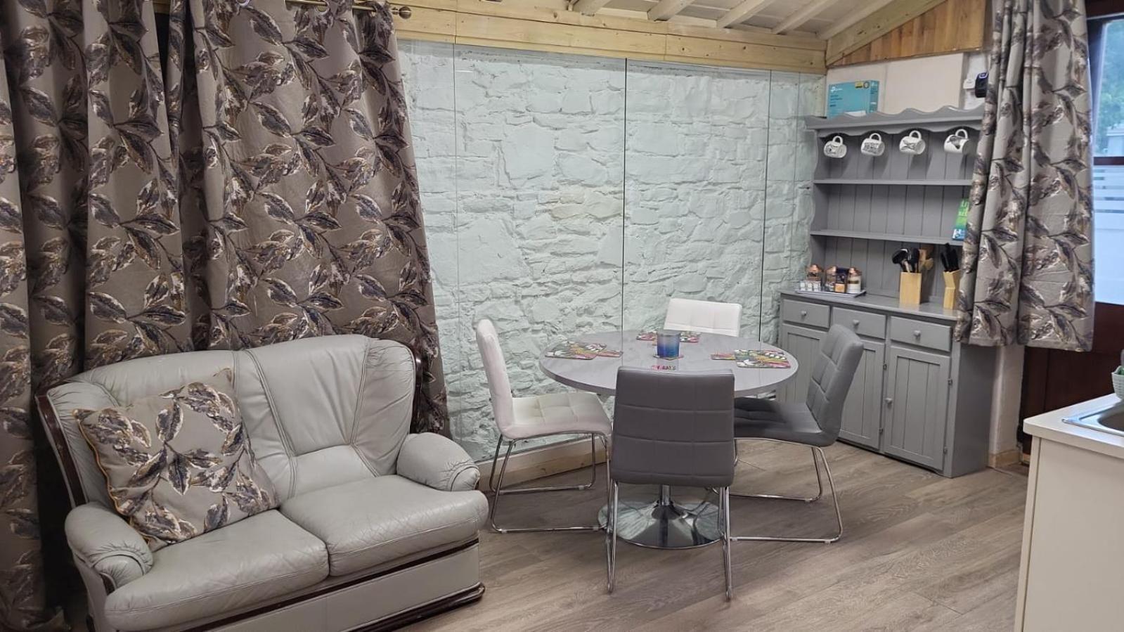 בית הארחה לוקאן 	Mount Pleasant Country House מראה חיצוני תמונה
